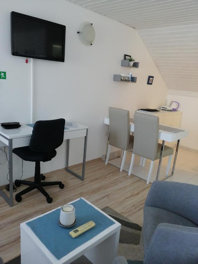 Studio Apartments Kuljis Vis Extérieur photo