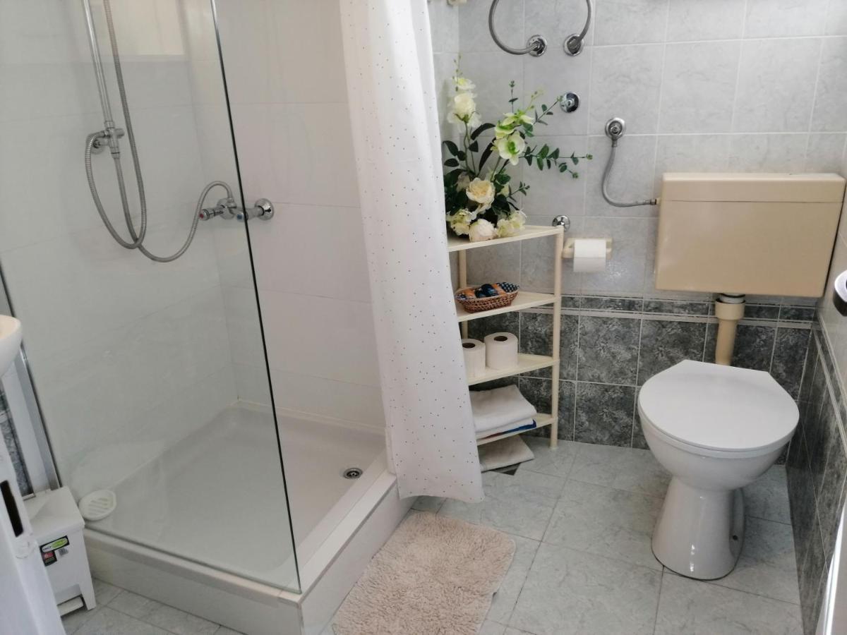 Studio Apartments Kuljis Vis Extérieur photo