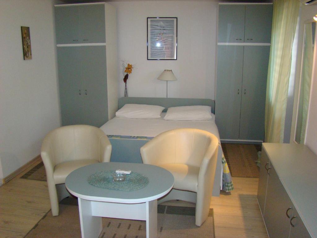 Studio Apartments Kuljis Vis Chambre photo